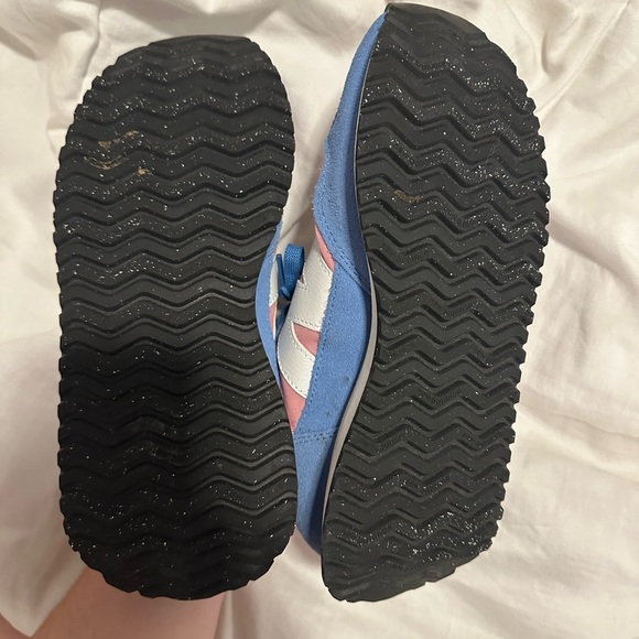 New Balance Pink and Blue Women's Sneakers - Picture 9 of 13